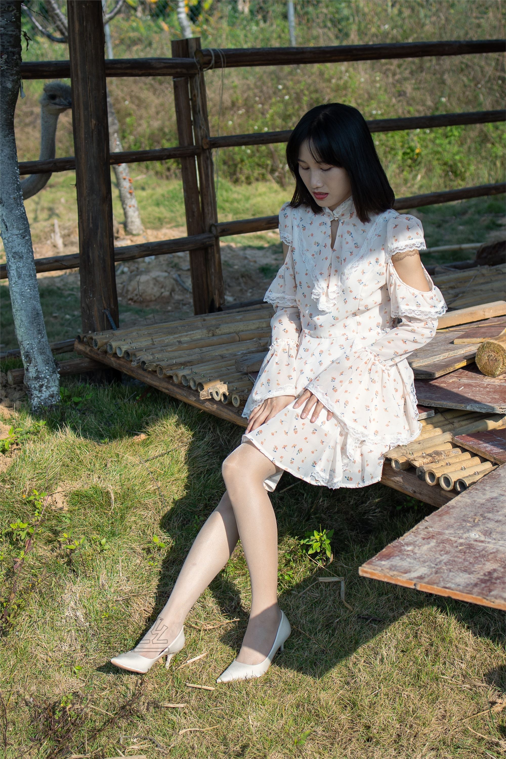 尤蜜丝 穿搭写真 NO.086